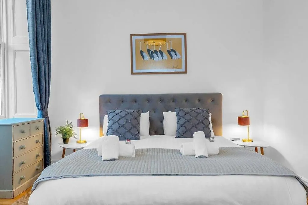 Apartment Luxury 3 Bed 2 Bath Main Door Apartm At Wardie Bay Edinburgh