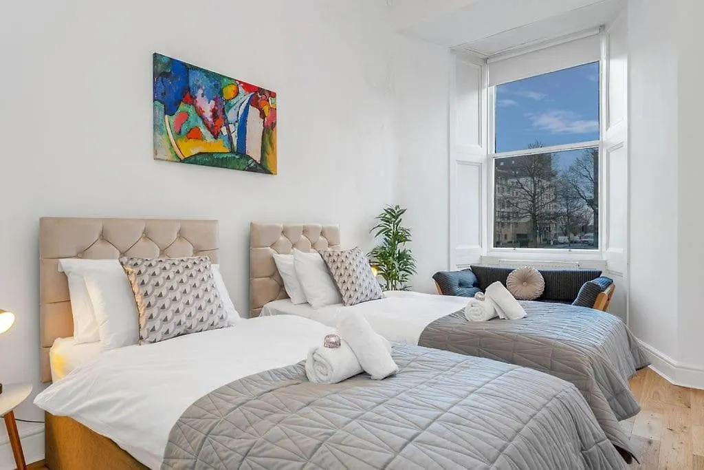 Luxury 3 Bed 2 Bath Main Door Apartm At Wardie Bay Edinburgh Apartment