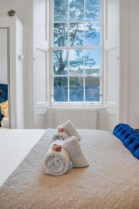 Luxury 3 Bed 2 Bath Main Door Apartm At Wardie Bay Edinburgh Apartment