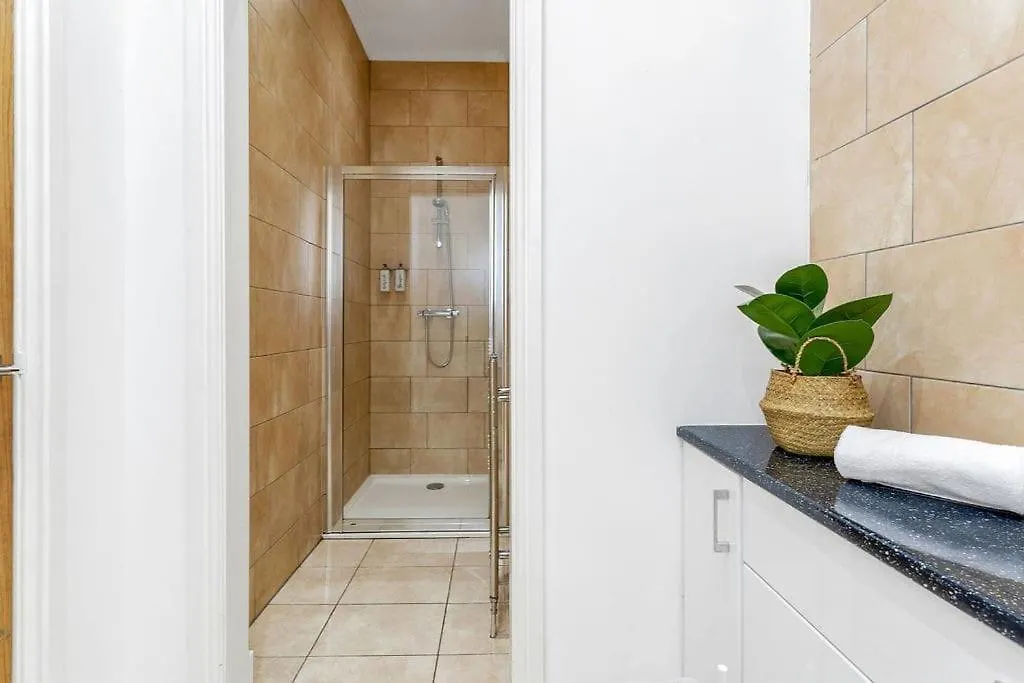Luxury 3 Bed 2 Bath Main Door Apartm At Wardie Bay Edinburgh United Kingdom