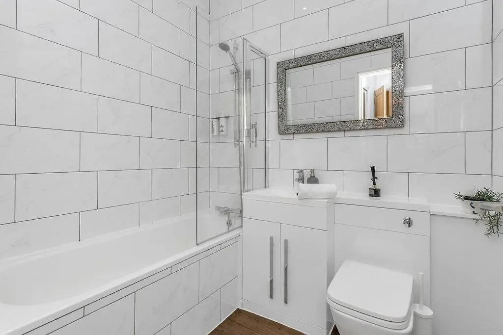 Luxury 3 Bed 2 Bath Main Door Apartm At Wardie Bay Edinburgh Apartment
