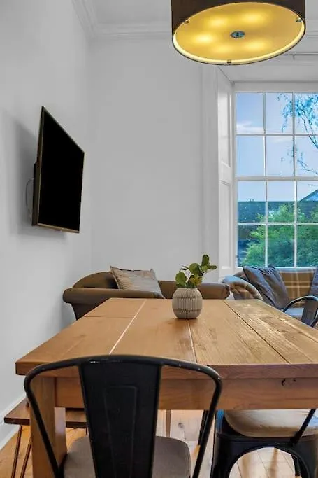Luxury 3 Bed 2 Bath Main Door Apartm At Wardie Bay Edinburgh