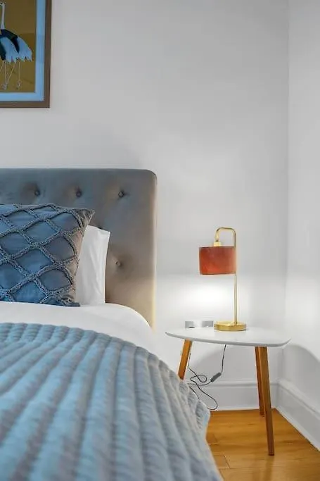 Luxury 3 Bed 2 Bath Main Door Apartm At Wardie Bay Edinburgh