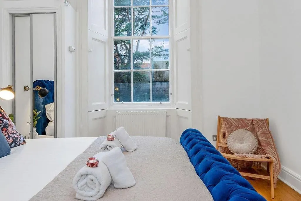 Luxury 3 Bed 2 Bath Main Door Apartm At Wardie Bay Edinburgh