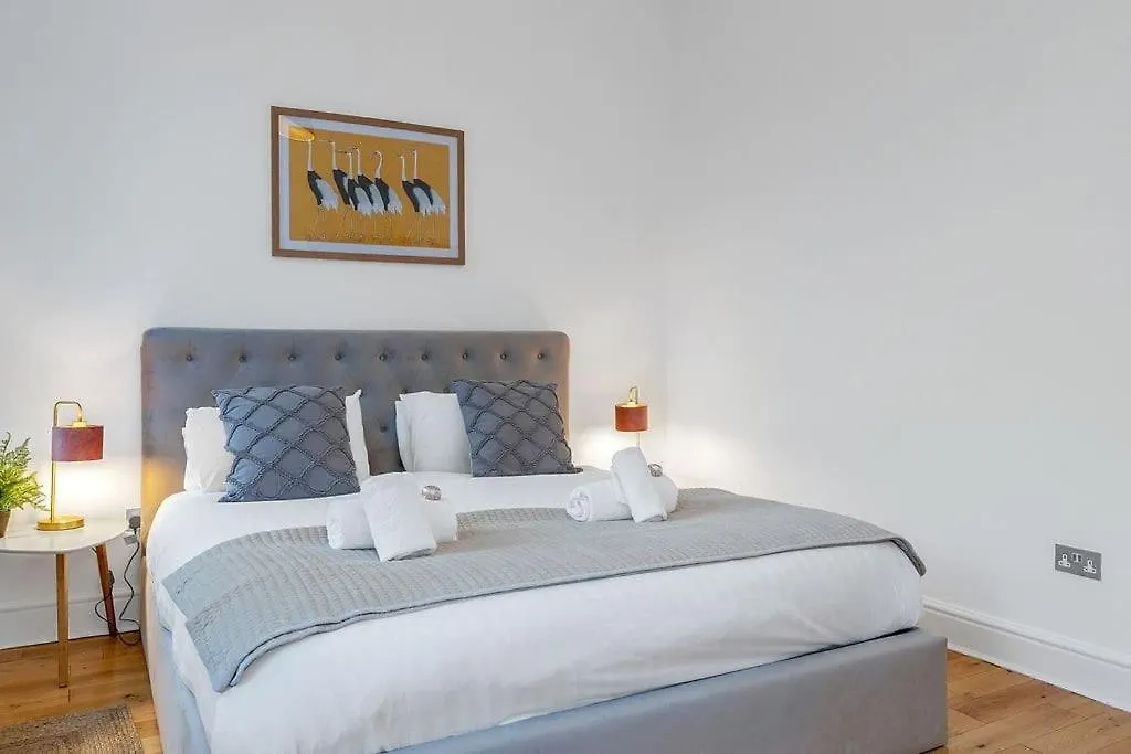 Luxury 3 Bed 2 Bath Main Door Apartm At Wardie Bay Edinburgh Apartment