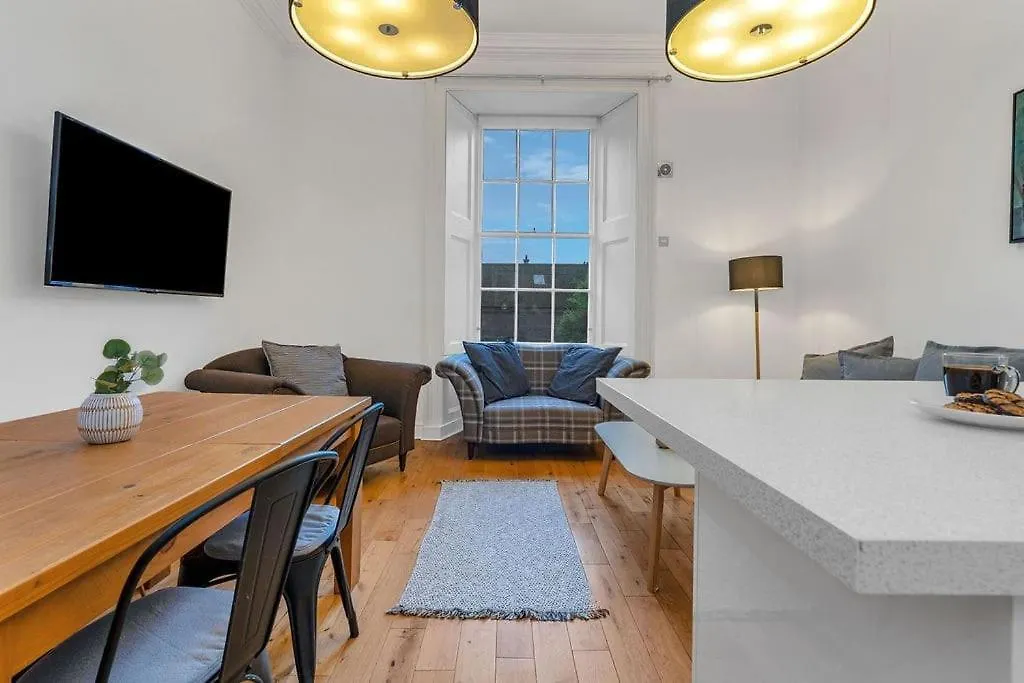 Apartment Luxury 3 Bed 2 Bath Main Door Apartm At Wardie Bay Edinburgh