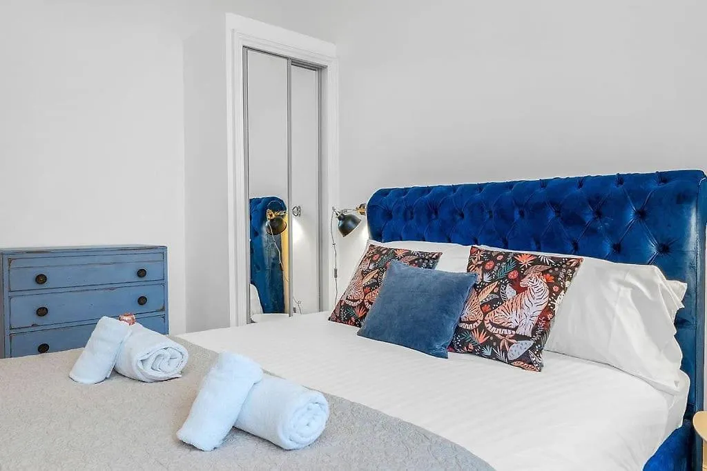 Luxury 3 Bed 2 Bath Main Door Apartm At Wardie Bay Edinburgh