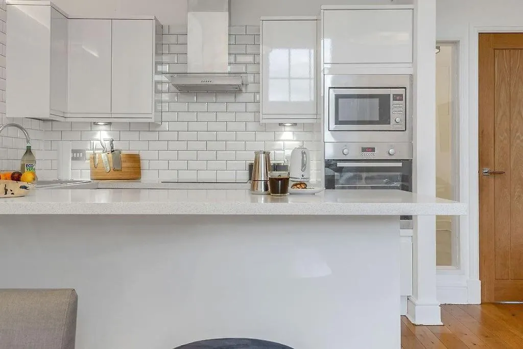 Luxury 3 Bed 2 Bath Main Door Apartm At Wardie Bay Edinburgh 0*,